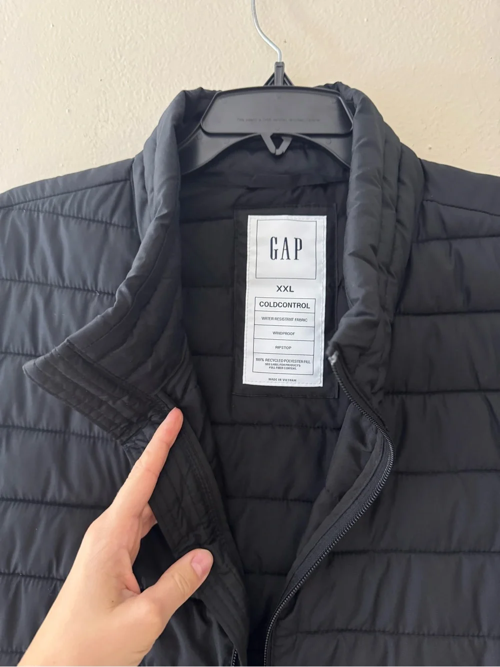 GAP Men's Black Quilted Puffer Vest